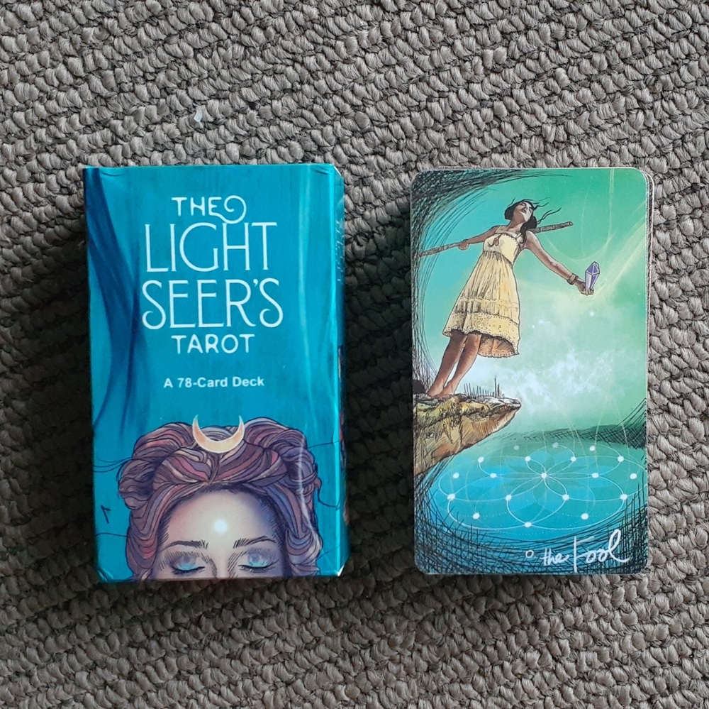 The Light Seer’s Tarot: A 78-Card Deck